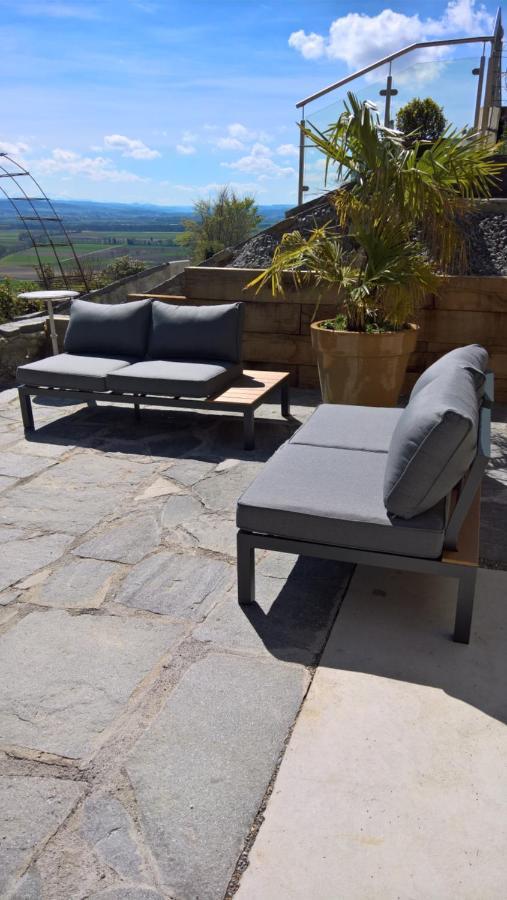 Swiss Borzoi House Bed and Breakfast Vully-les-Lacs Buitenkant foto
